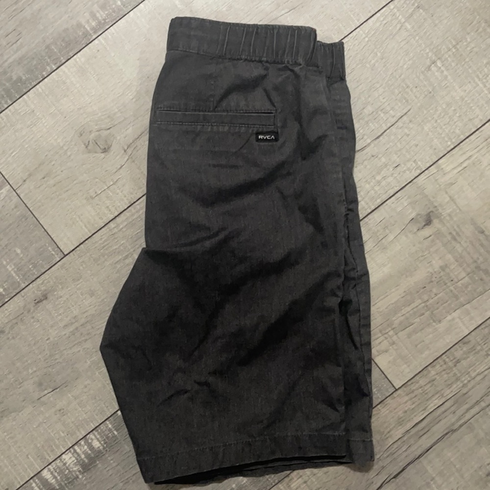 RVCA Men’s Shorts - EUC